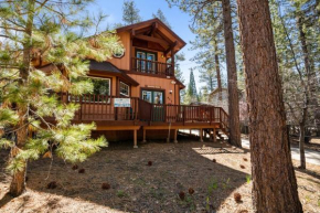 Getaway Chalet - Perfect escape in a true mountain home! Close to Slopes and the Lake!